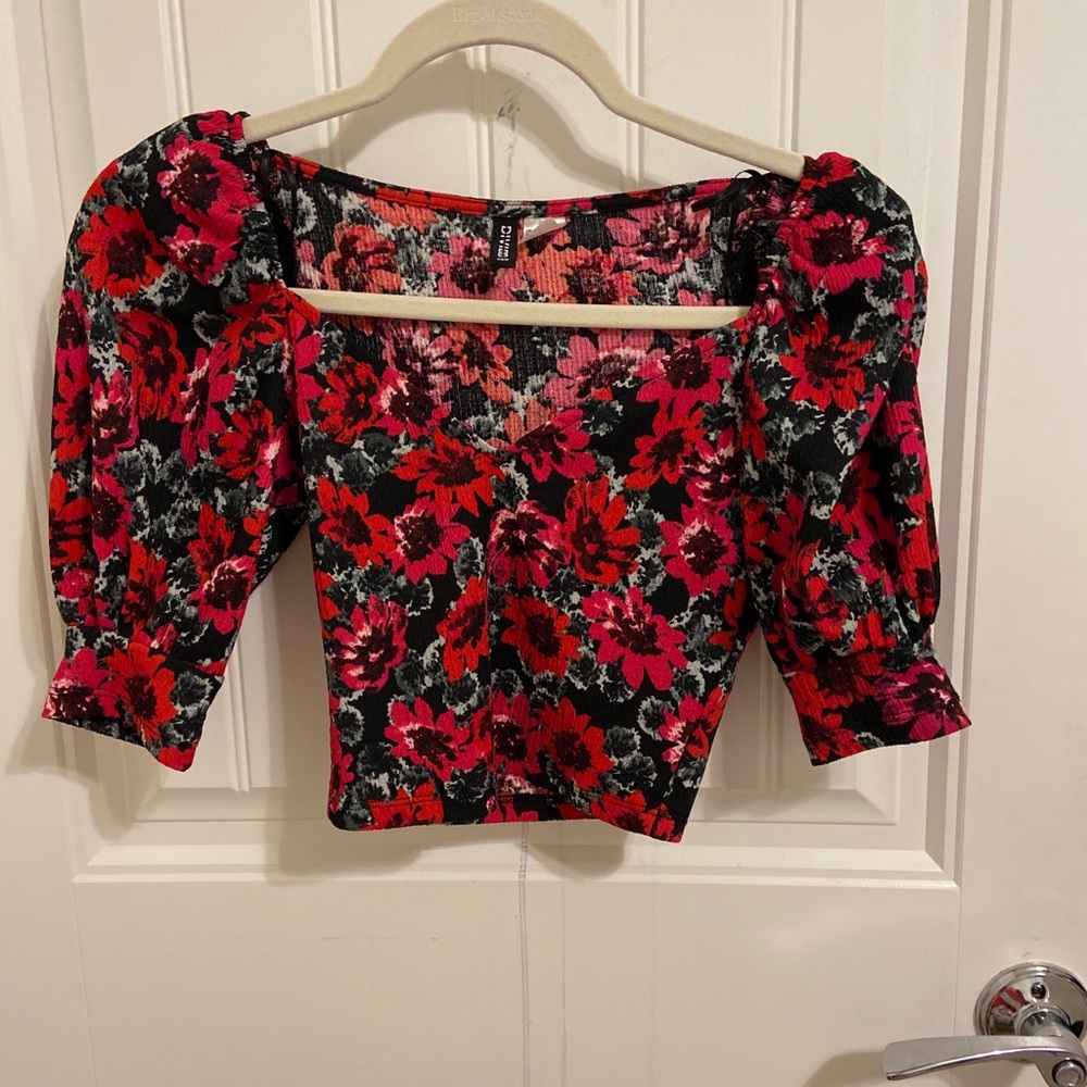 H&M Floral cropped top